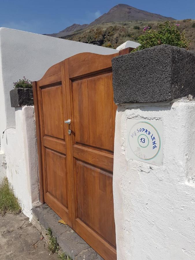 Con I Piedi Nell'Acqua Apartment Stromboli Exterior photo